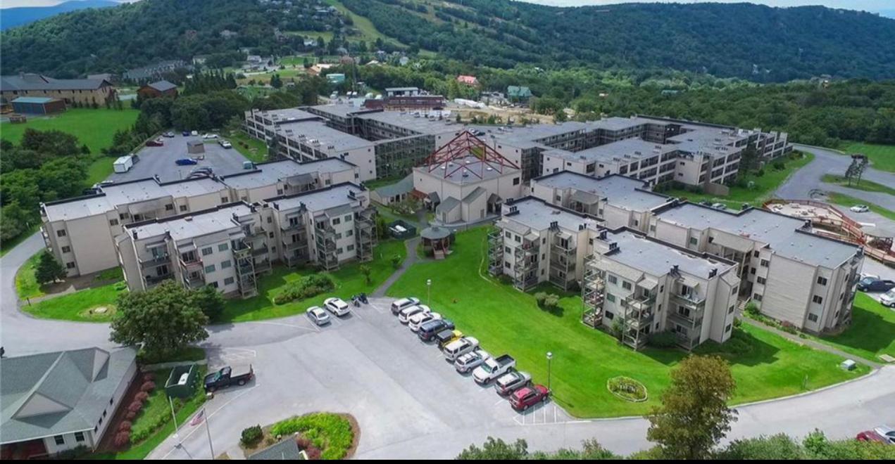 Adventure Awaits Aparthotel Beech Mountain Exteriör bild